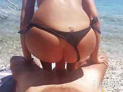 Find-Best-Hardcore.com presents: Anal sex in the beach