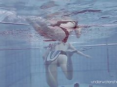 Find-Best-Hardcore.com presents: Roxalana chech in scuba diving in the pool