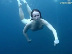 Find-Best-Hardcore.com presents: Three ladies get naked swimming in the ocean