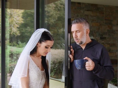 Find-Best-Hardcore.com presents: Closeup video of newly runaway bride jazmin luv getting fucked hard