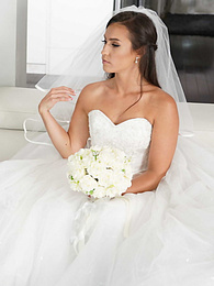 Find-Best-Hardcore.com presents: Bootylicious bride Kelsi Monroe screws a handsome officiant on her wedding day